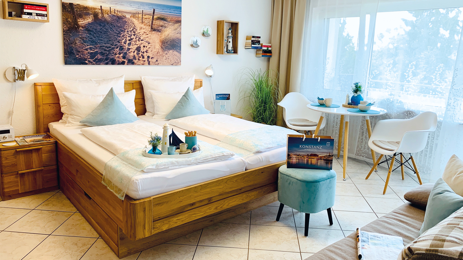 Ferienwohnung in Konstanz nahe Bodensee mit Segelbooten auf dem See